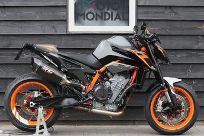 KTM 890 Duke (2021)