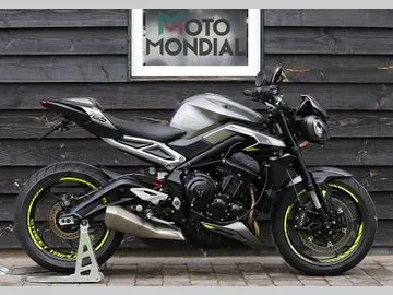 TRIUMPH STREET (2024) — foto 1