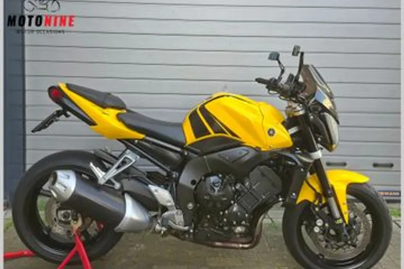 MG YAMAHAFZ (2006)