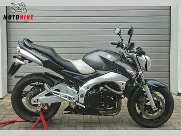 Suzuki GSR600 (2006) — foto 1