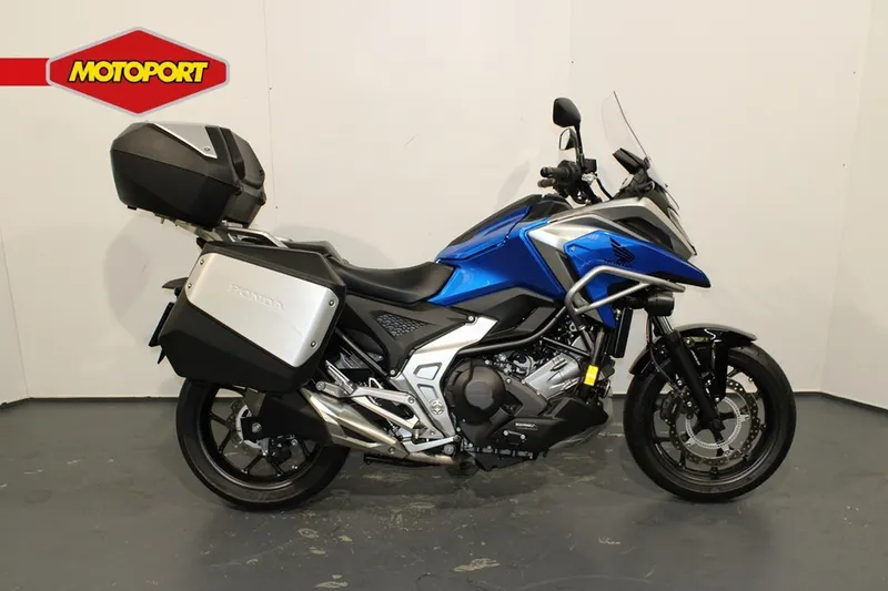 Honda NC750X (2022)