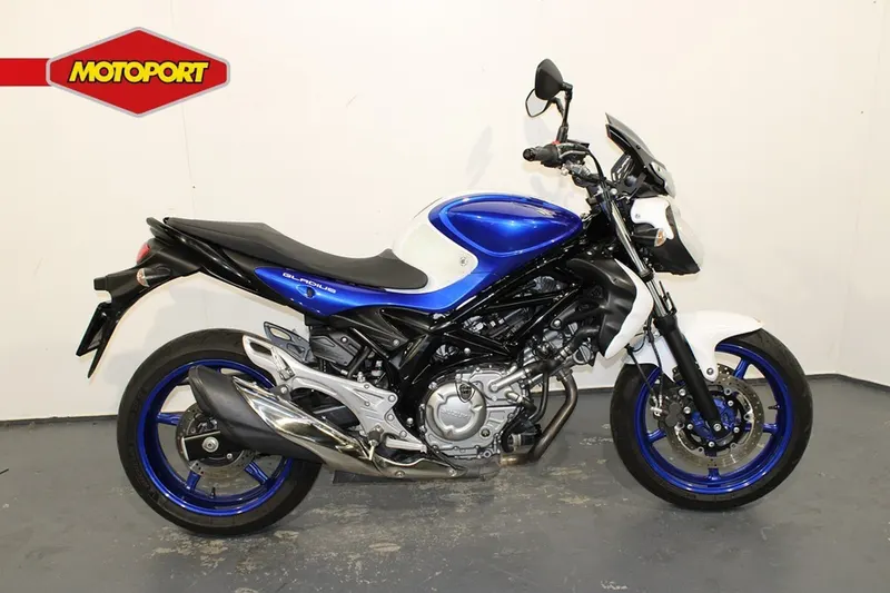 Suzuki SFV 650 Gladius (2014)