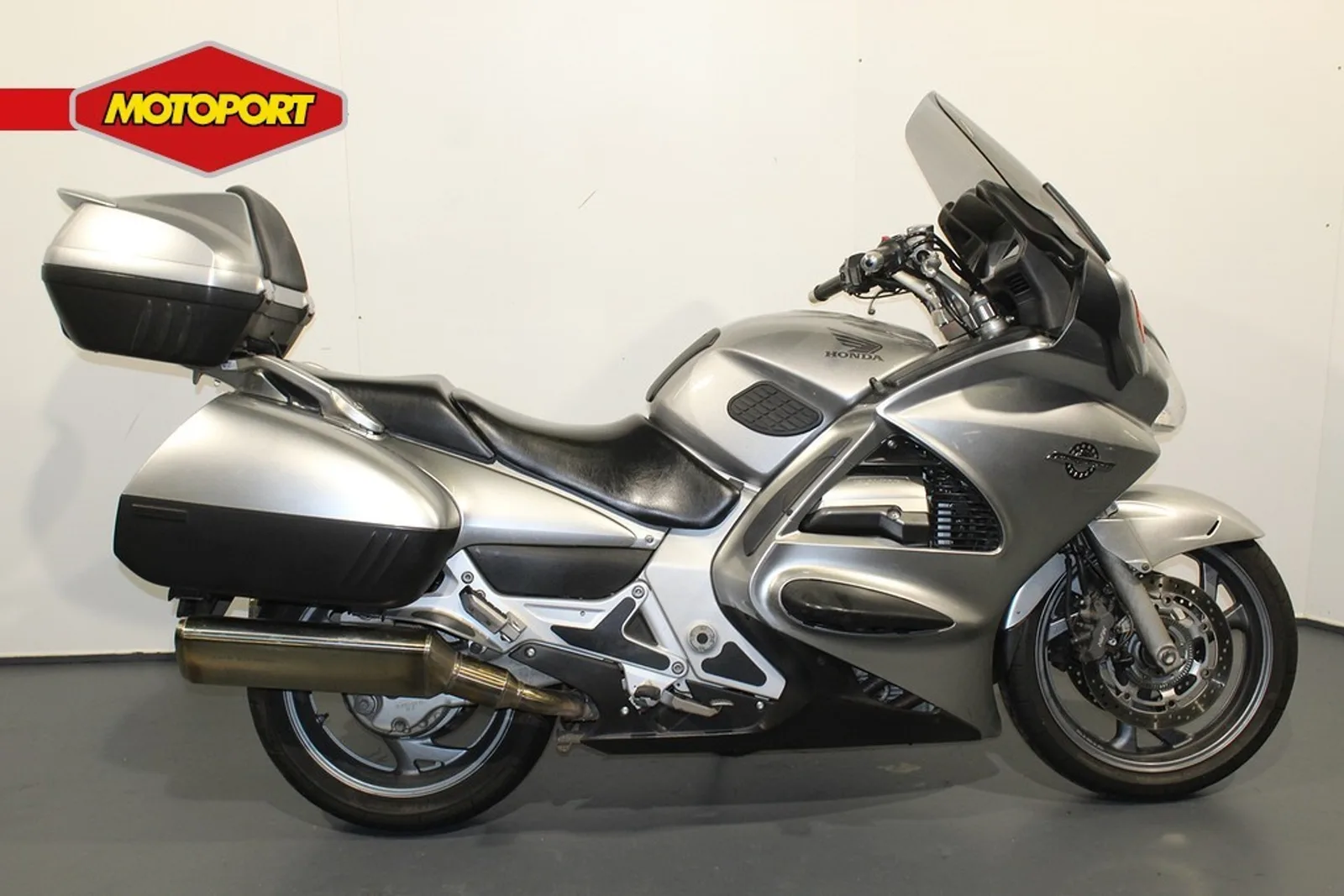 Honda ST 1300 PAN European (2011) — foto 1
