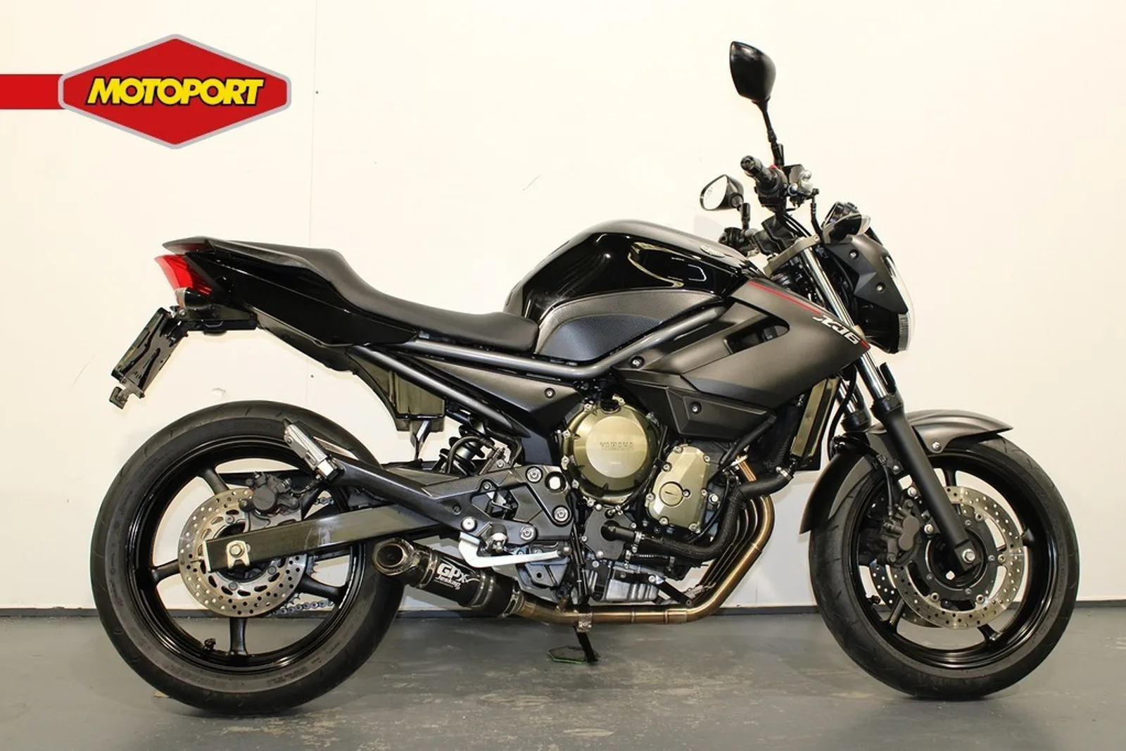 Yamaha XJ6 (2010) — foto 1