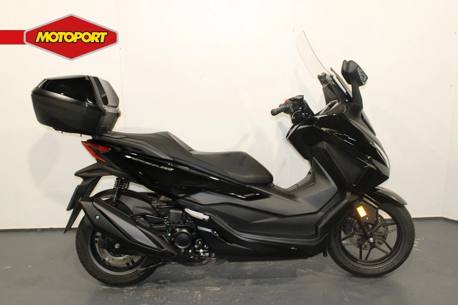 Honda NSS350 Forza (2025) — foto 1