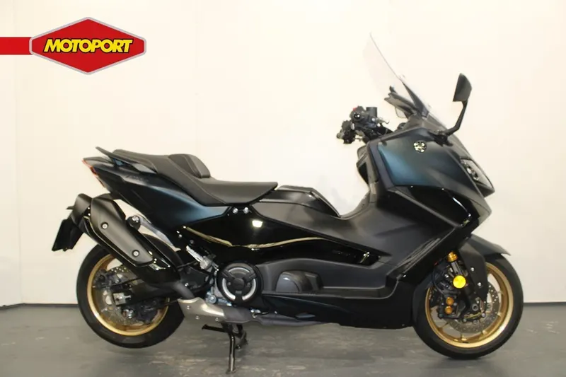 Yamaha TMAX 560 (2022)
