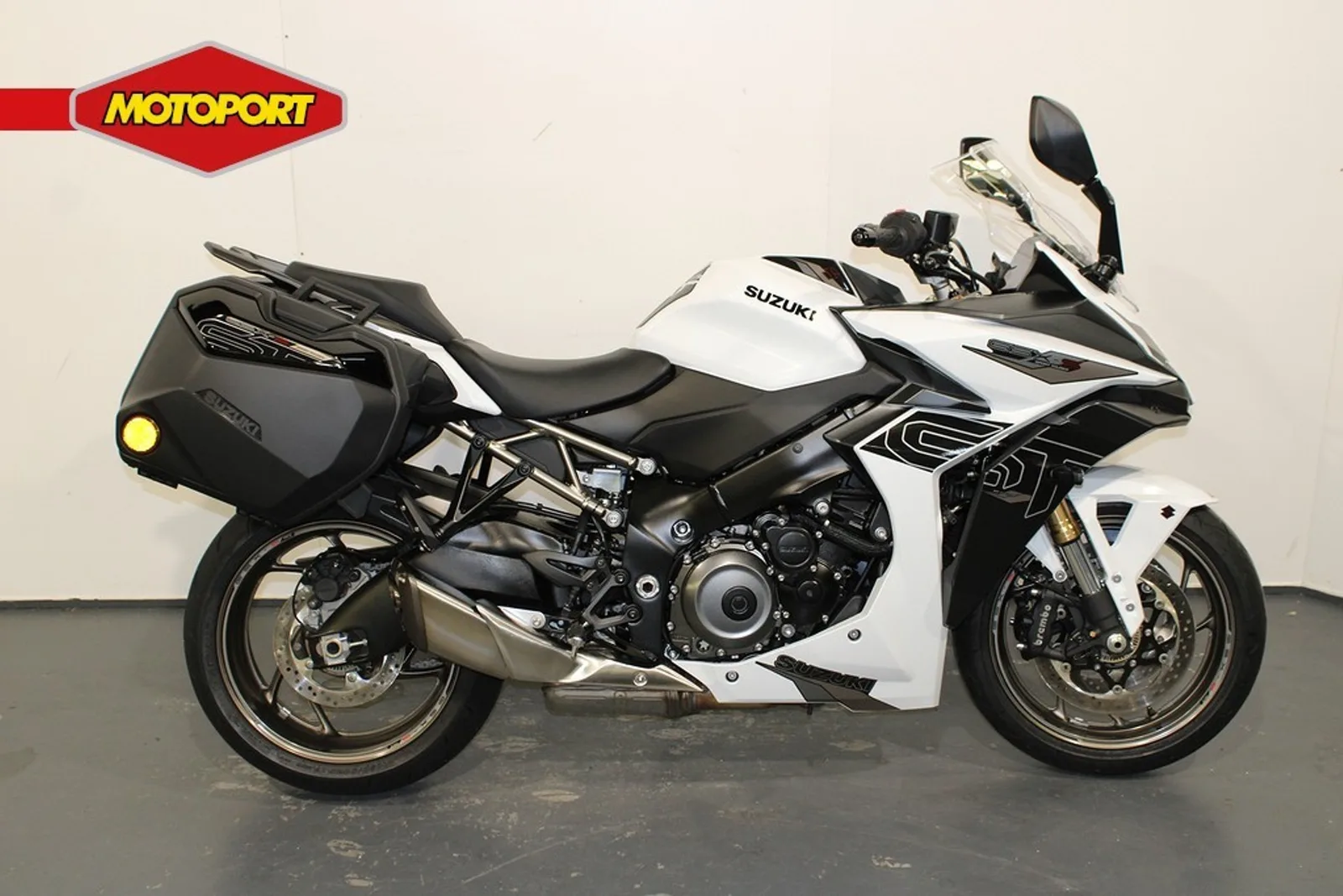 Suzuki GSX-S1000GT (2026) — foto 1