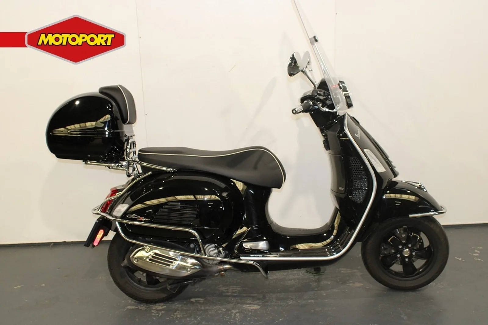 Vespa GTS 300 (2021) — foto 1