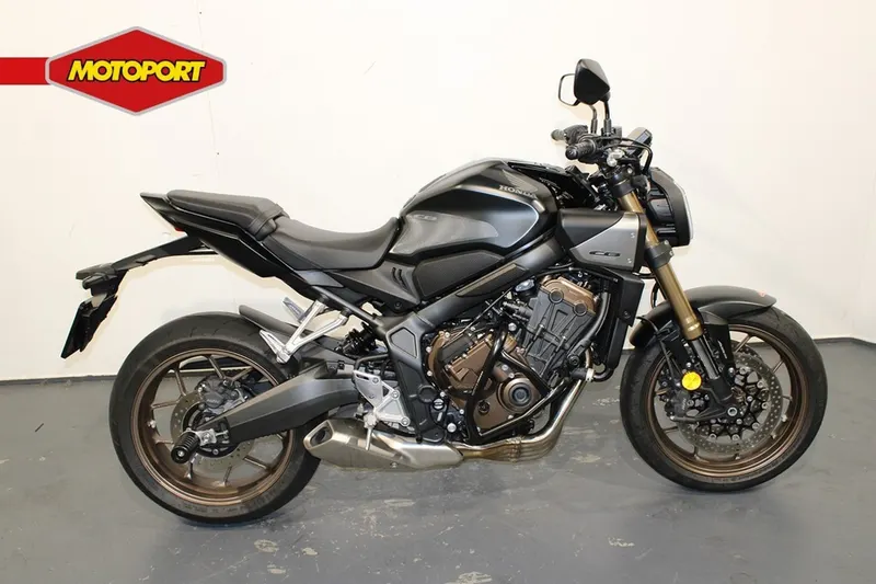 Honda CB650R (2024)