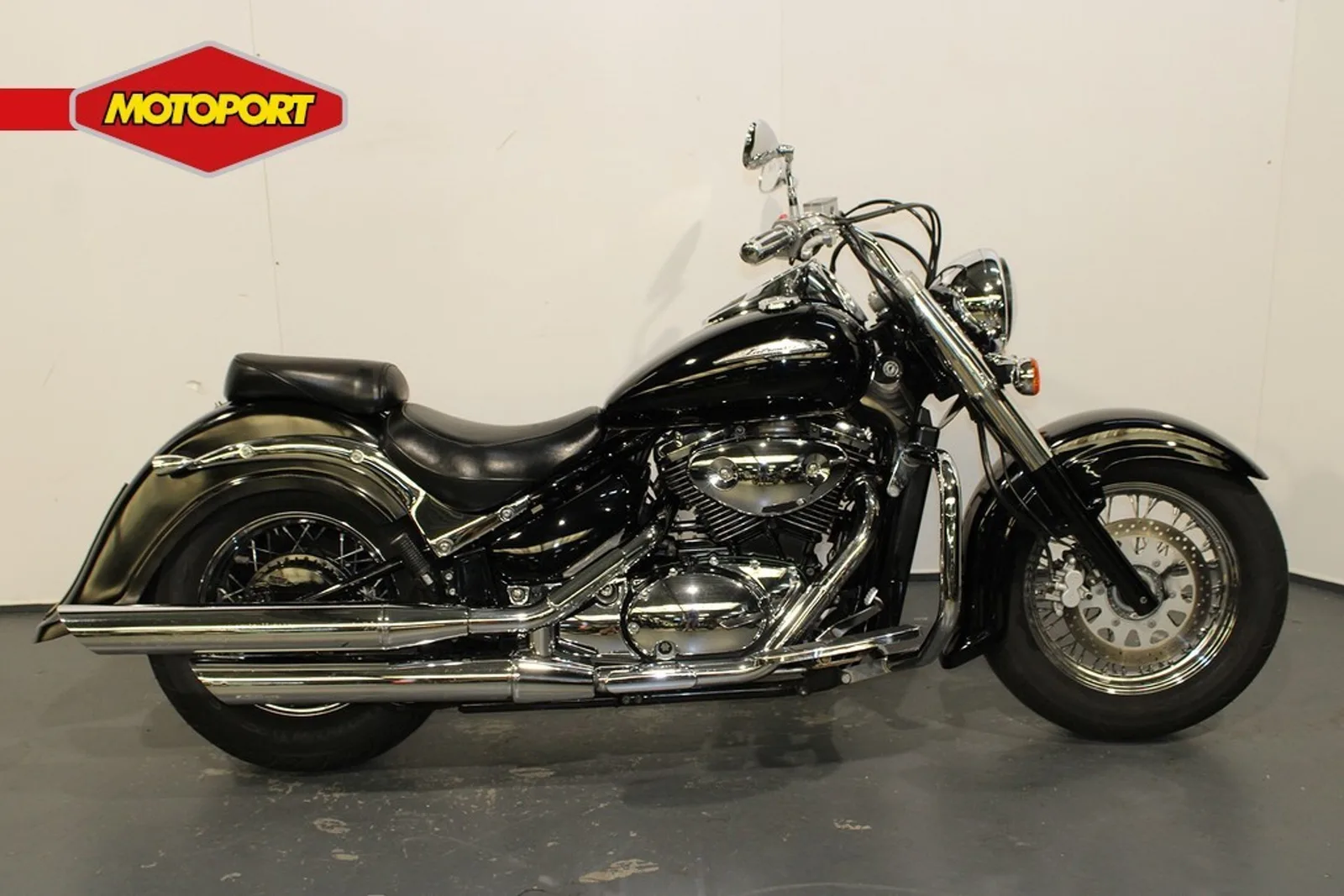 Suzuki VL 800 Intruder Volusia (2002) — foto 1