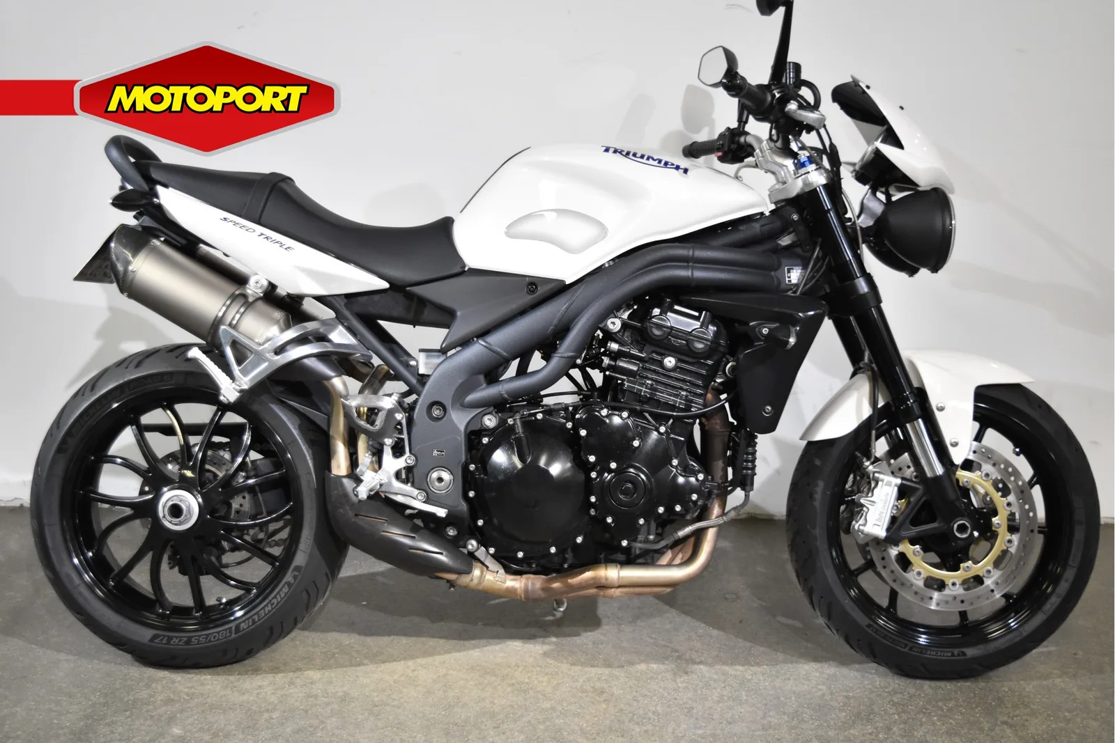 Triumph Speed Triple (2009) — foto 1