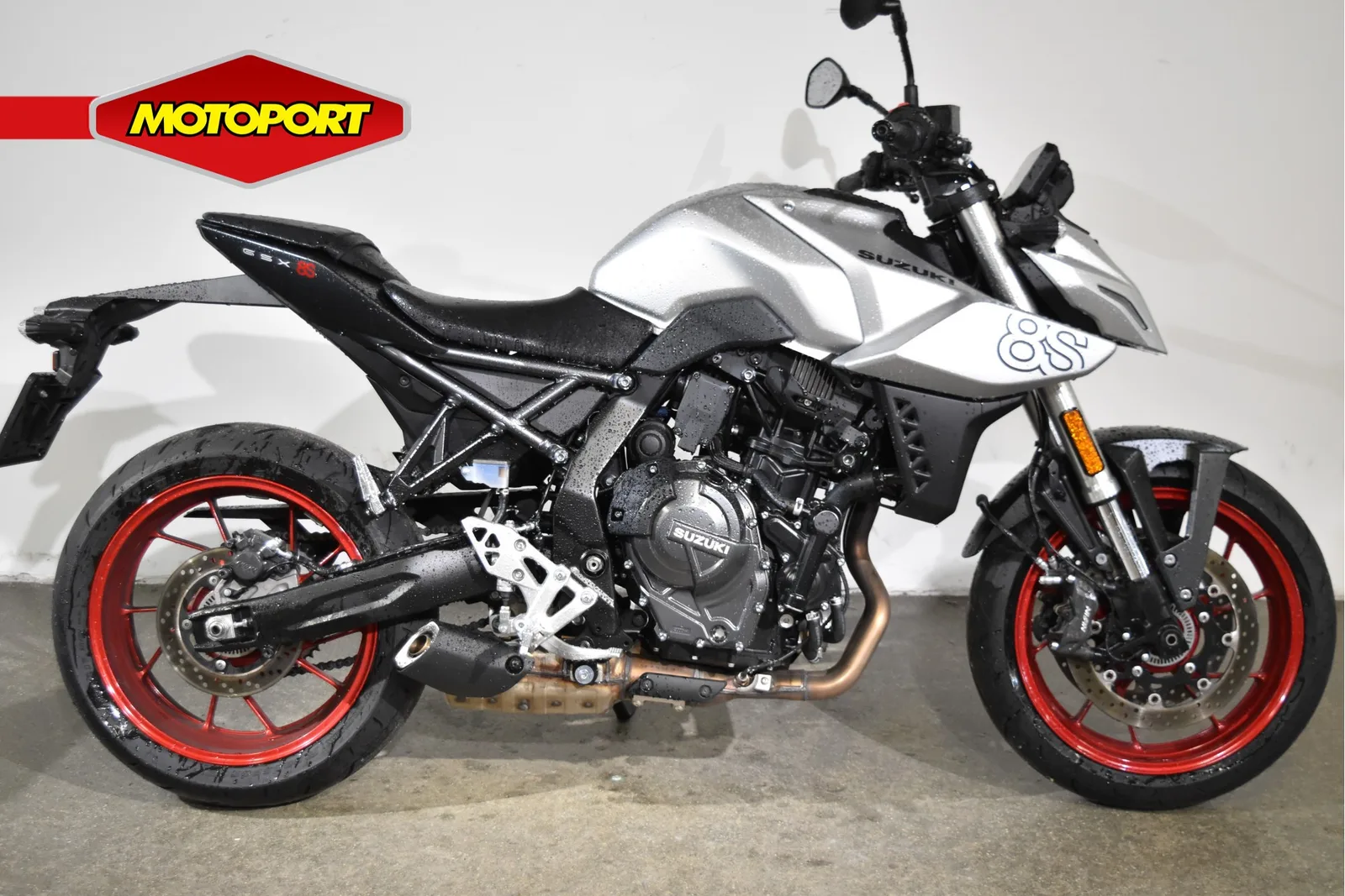Suzuki GSX-8S (2025) — foto 1
