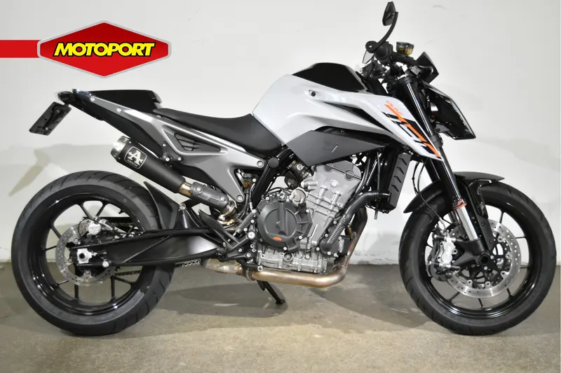 KTM 790 Duke (2023)