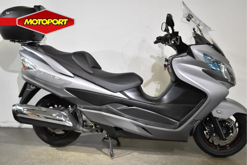 Suzuki Burgman 400 (2015)