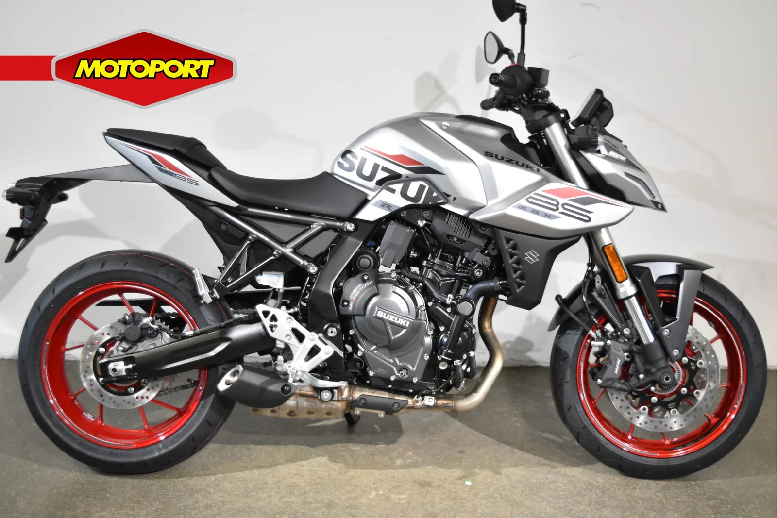 Suzuki GSX-8S (2026) — foto 1
