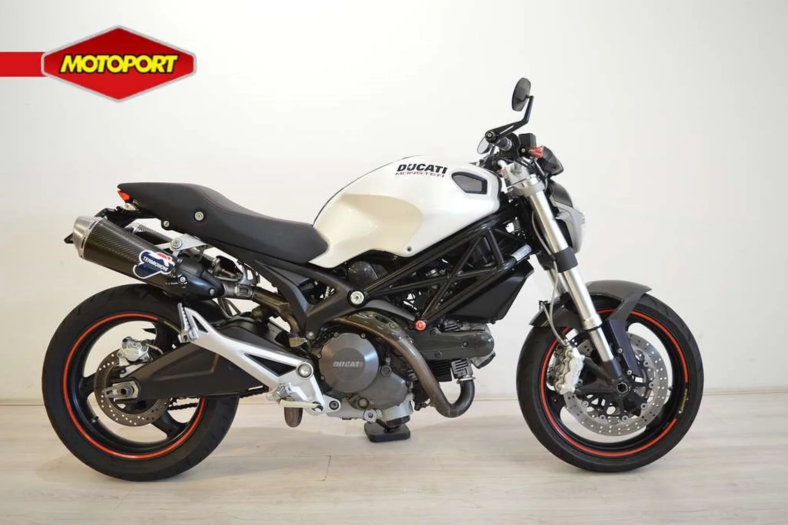 Ducati Monster 696 (2008) — foto 1