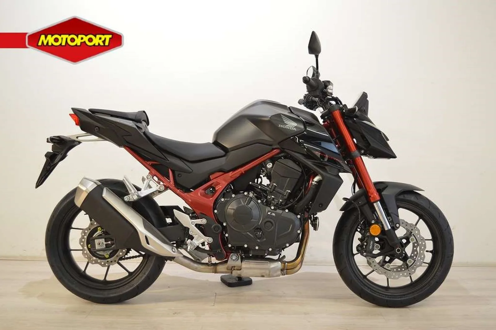 Honda CB 750 Hornet (2026) — foto 1