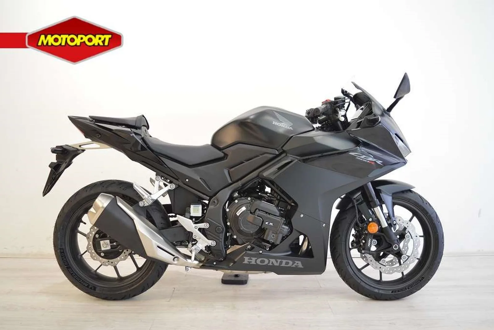 Honda CBR500R (2026) — foto 1