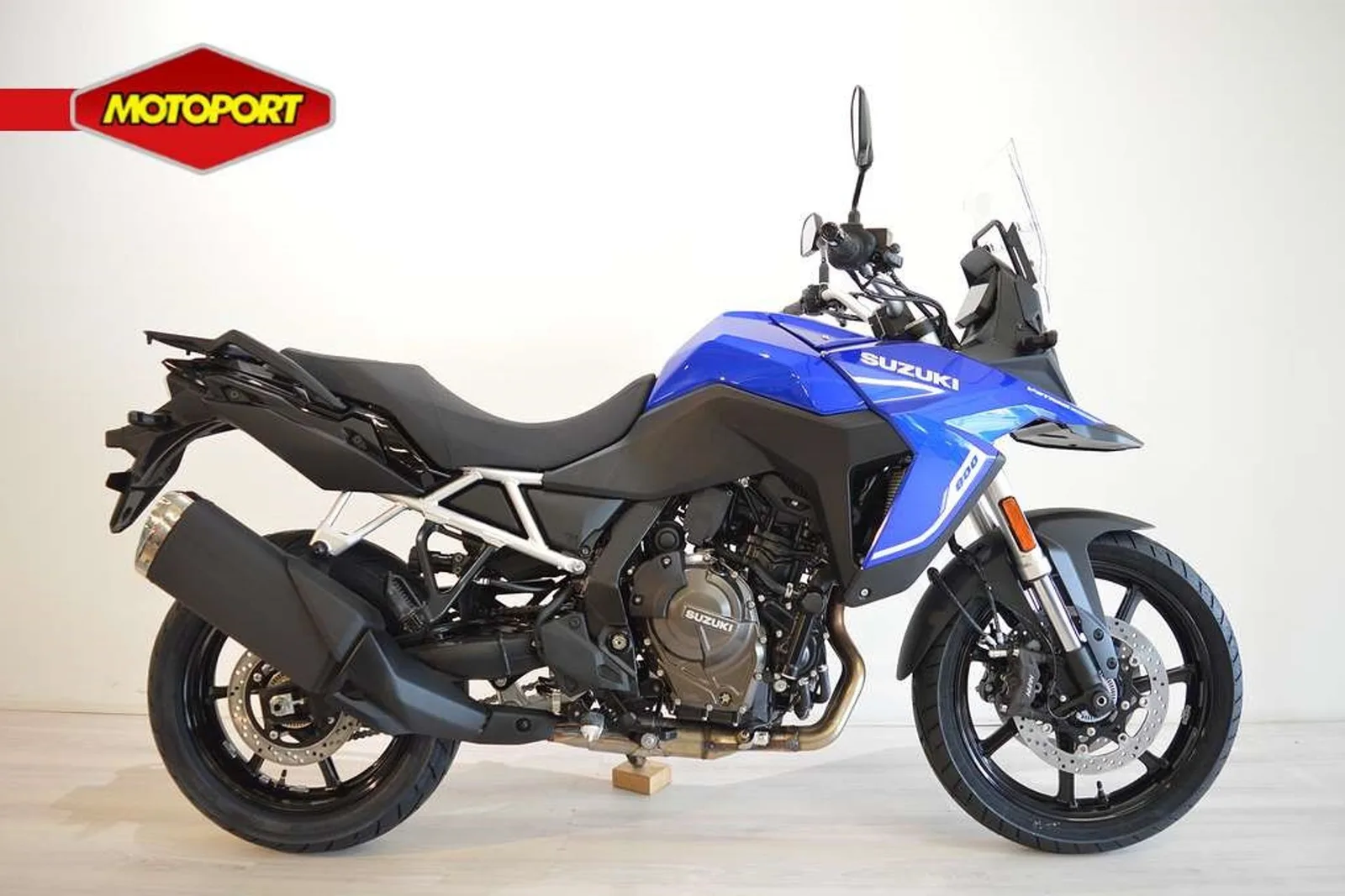 Suzuki V-STR0M 800 (2026) — foto 1