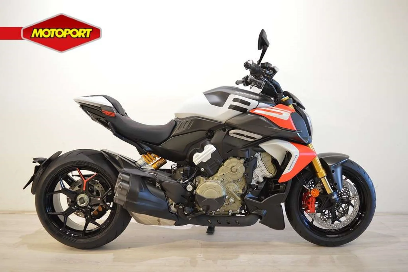 Ducati Diavel V4 RS (2026) — foto 1