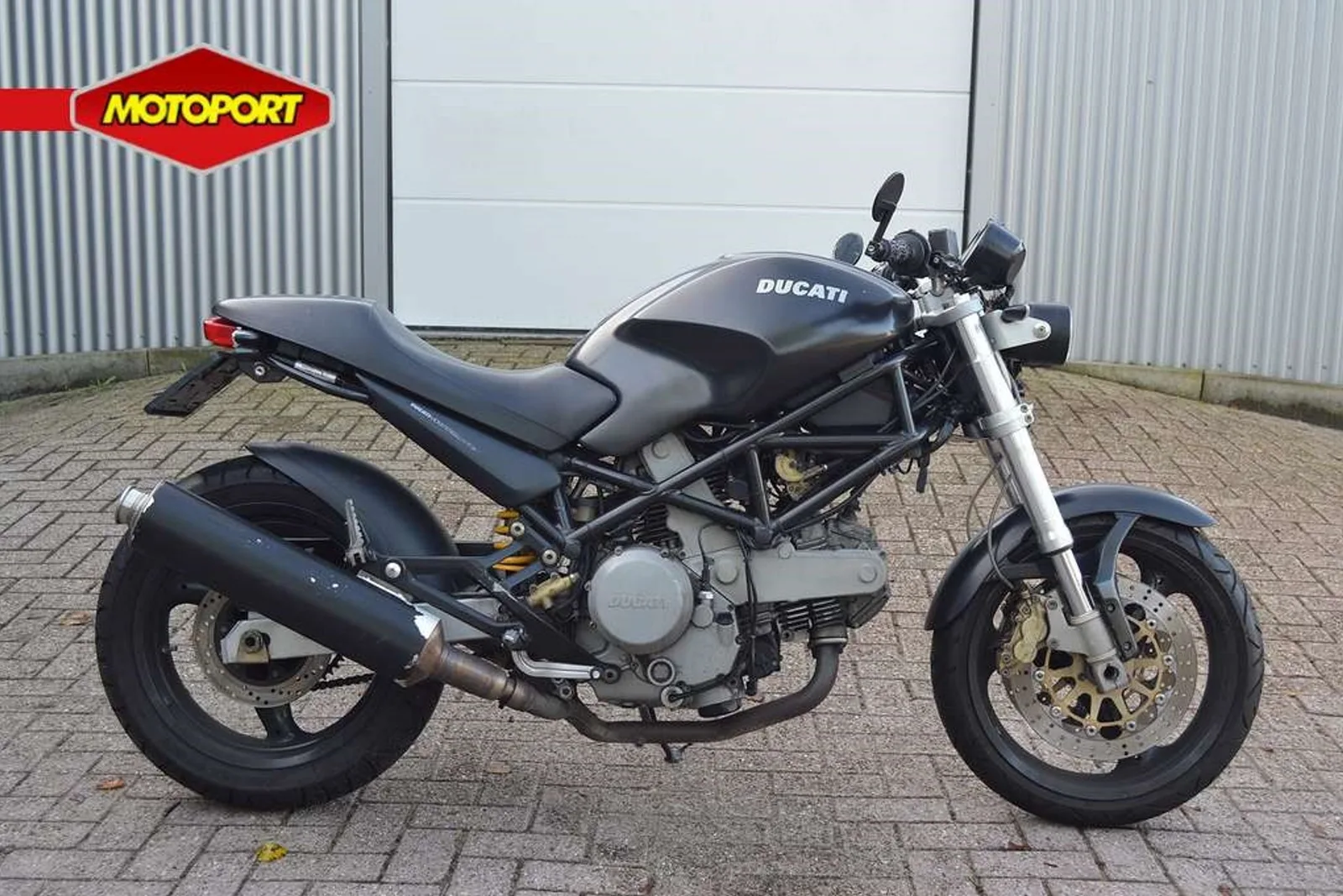 Ducati Monster 620 (2002) — foto 1