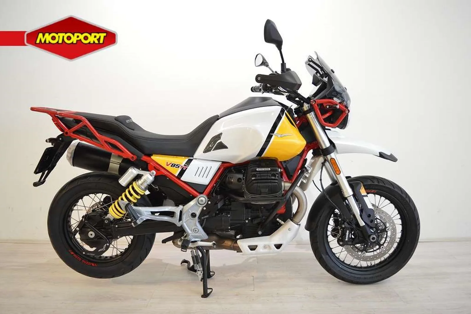 Moto Guzzi V85 TT (2019) — foto 1
