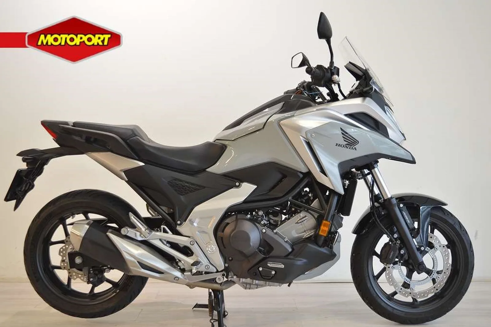 Honda NC750X (2024) — foto 1