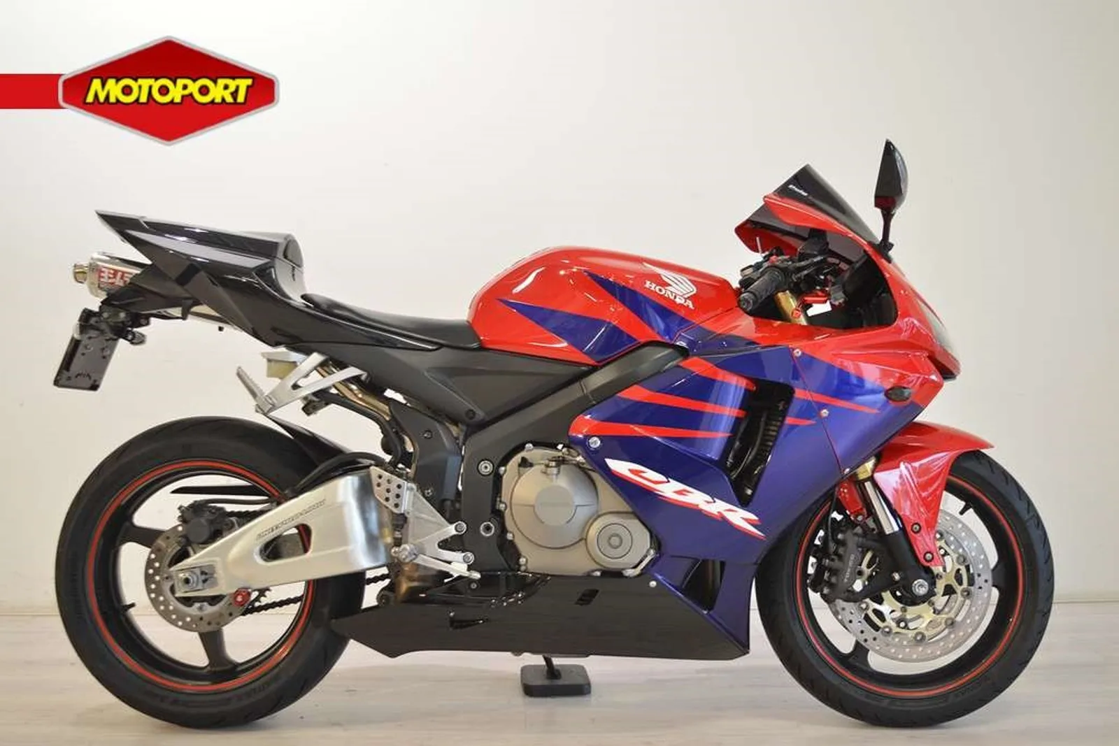 Honda CBR600RR (2005) — foto 1