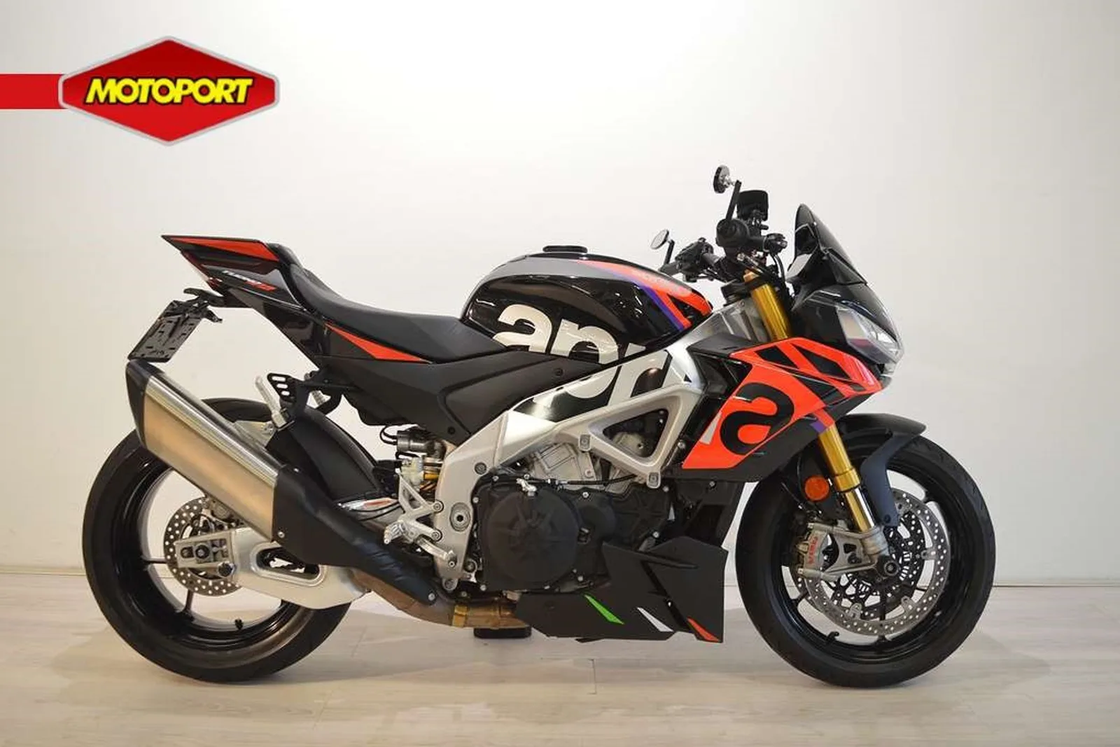 Aprilia Tuono V4 (2024) — foto 1
