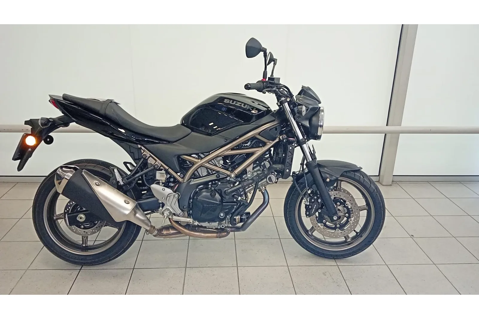 Suzuki SV650 (2024) — foto 1