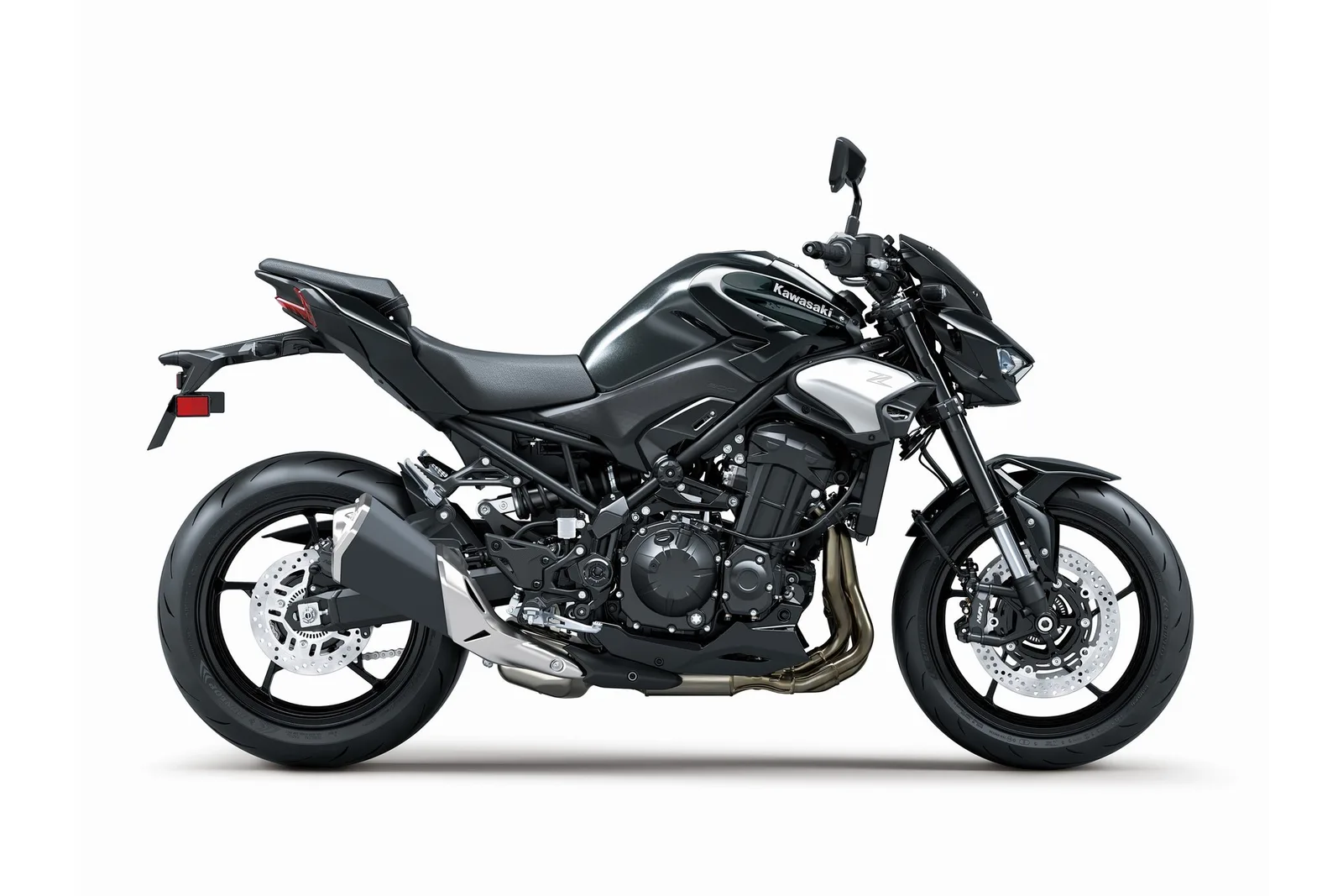 Kawasaki Z900 (2025) — foto 1