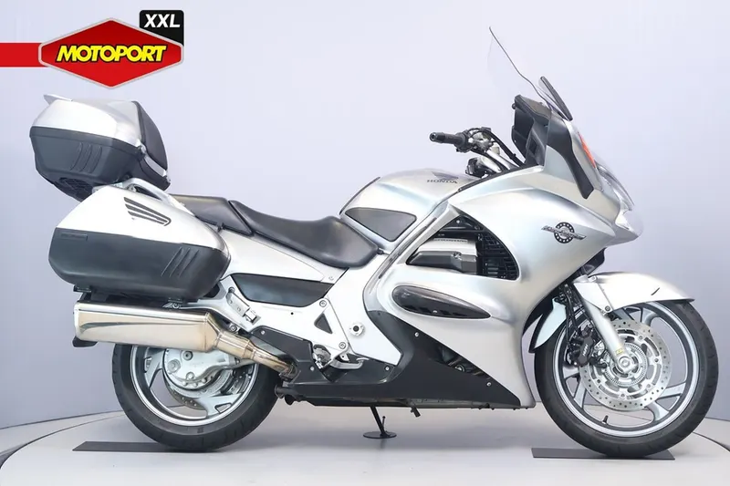 Honda ST 1300 PAN European (2011)