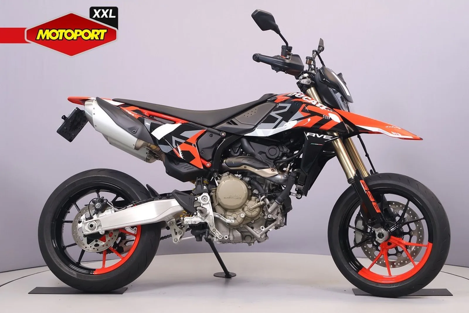 Ducati HYPERMOTARD 698 RVE (2026) — foto 1