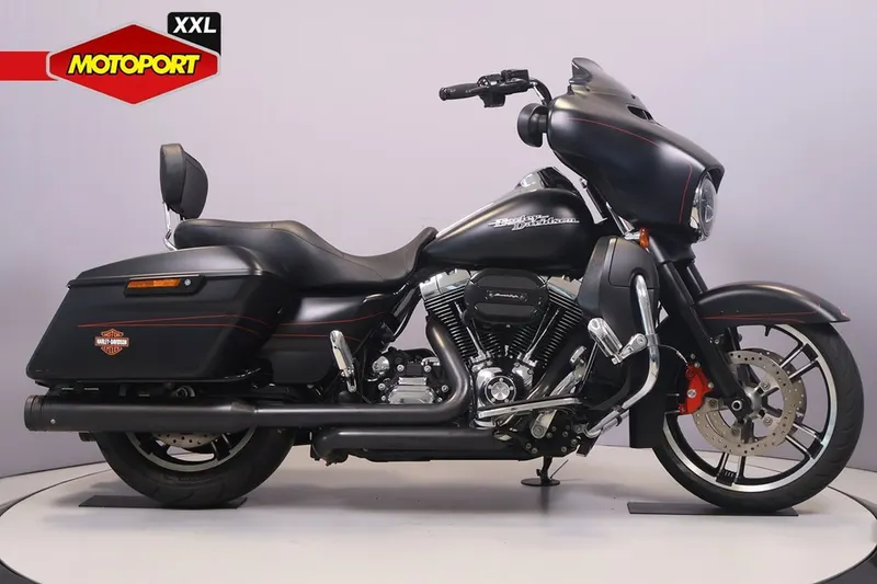 Harley-Davidson Street Glide (2016)