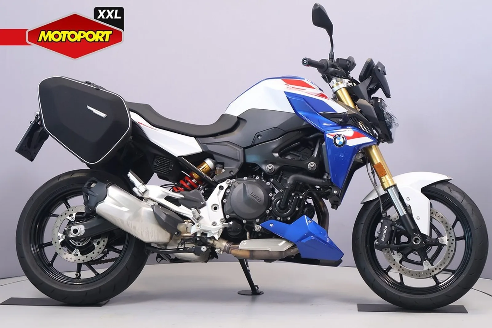 BMW F 900 R (2024) — foto 1