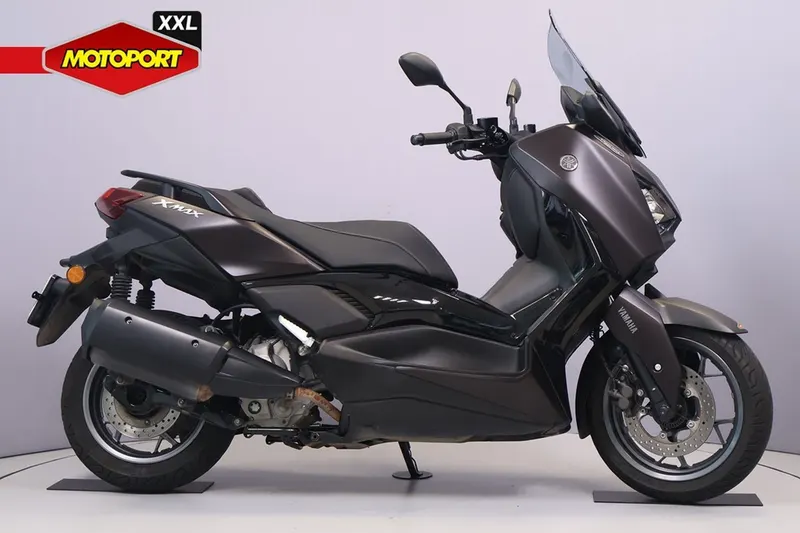 Yamaha Xmax 300 Tech MAX (2024)