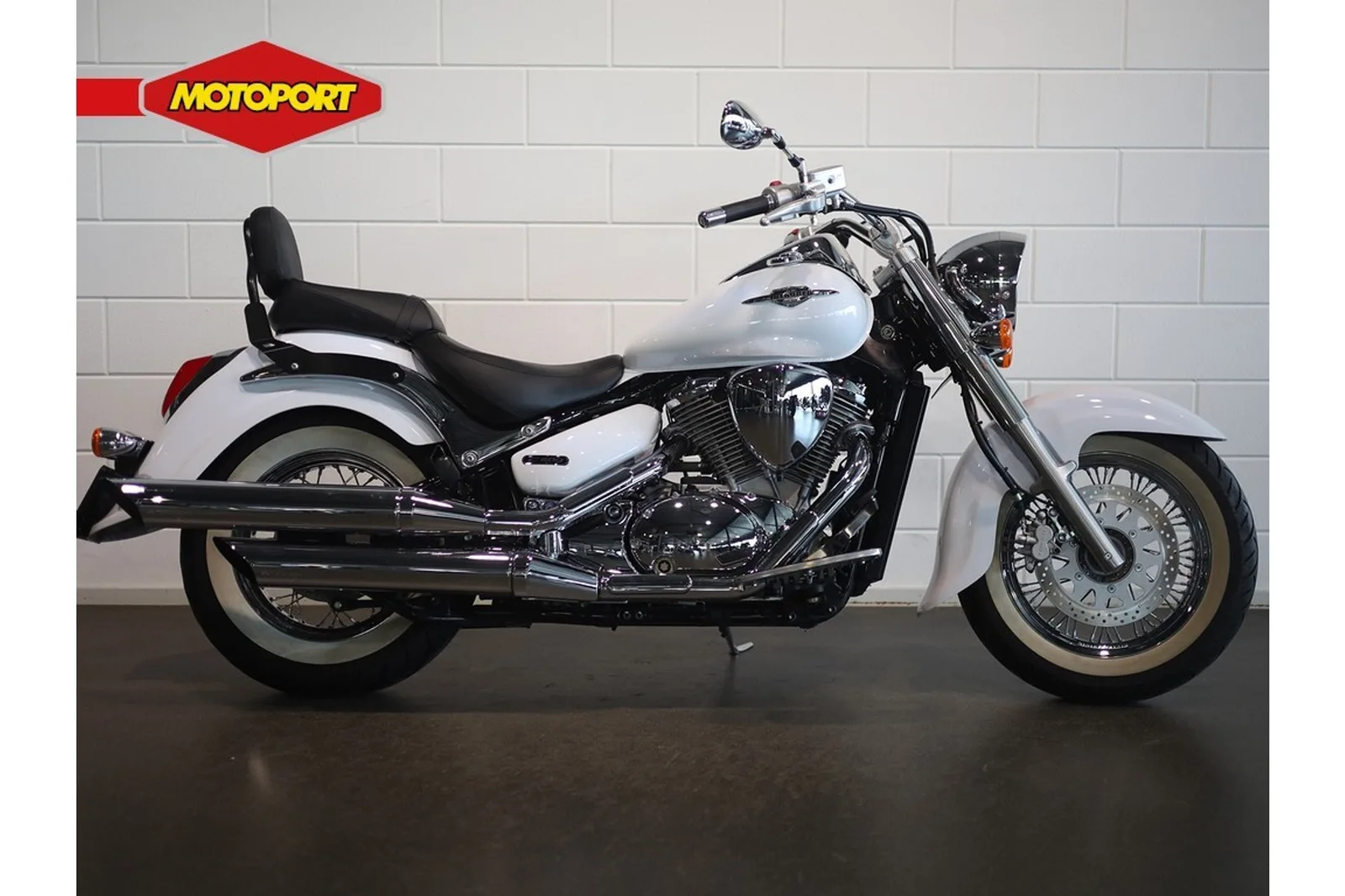 Suzuki VL 800 Intruder (2016) — foto 1