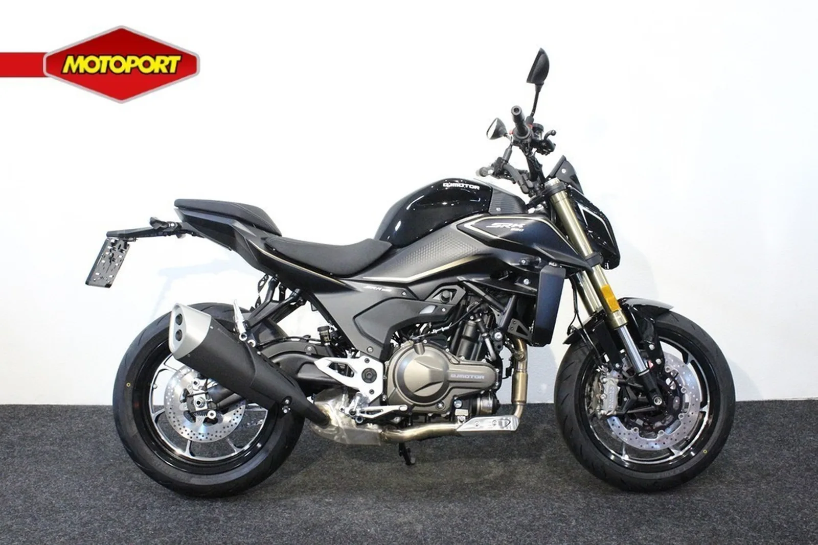 QJ Motor SRK 550 (2025) — foto 1