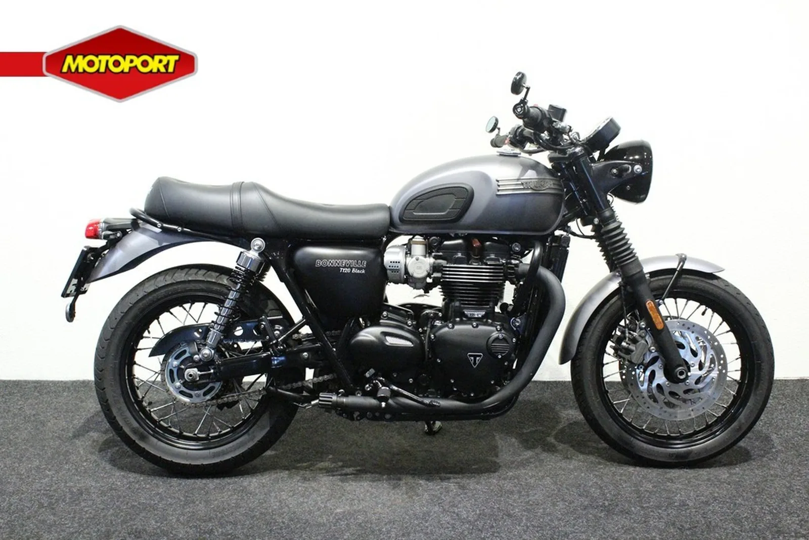 Triumph Bonneville T120 (2016) — foto 1
