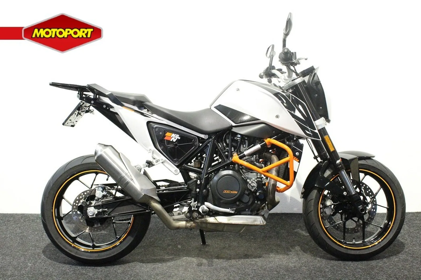KTM 690 Duke (2016) — foto 1
