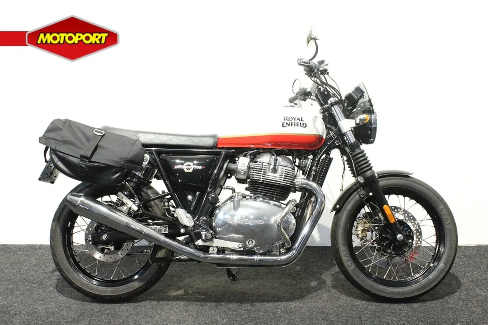 Royal Enfield INTERCEPTER 650 (2023) — foto 1