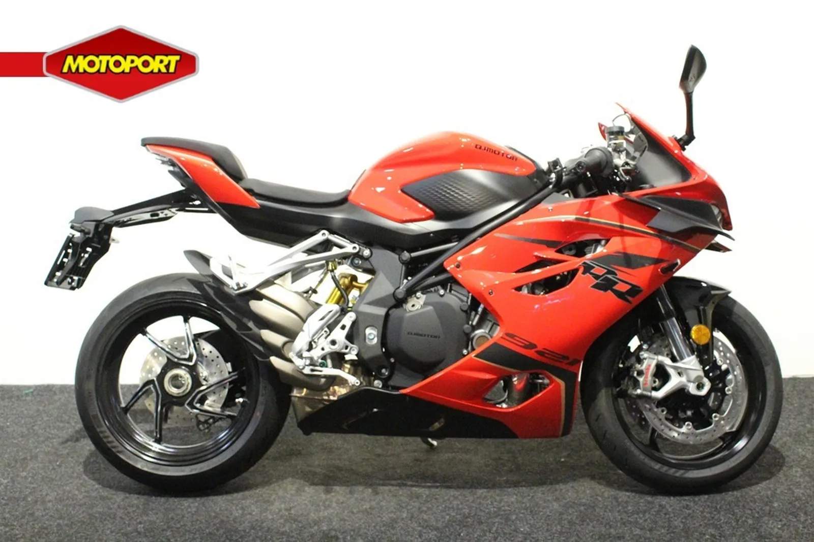 QJ Motor SRK 921 RR (2026) — foto 1