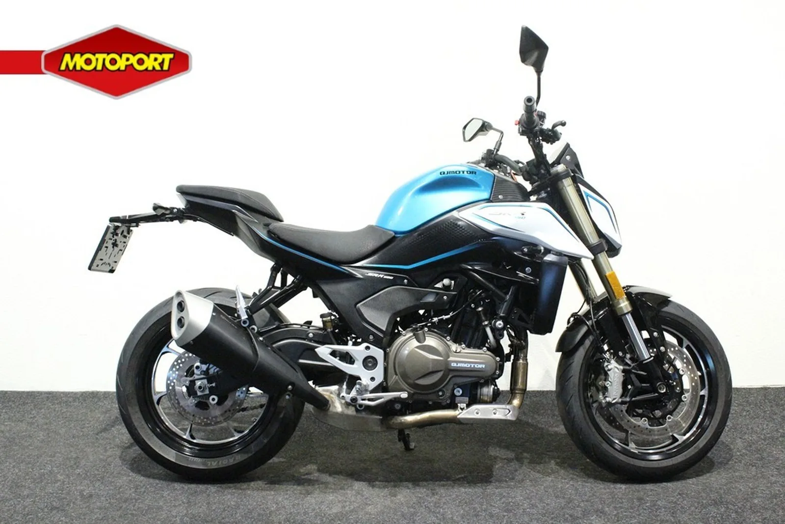 QJ Motor SRK 550 (2025) — foto 1