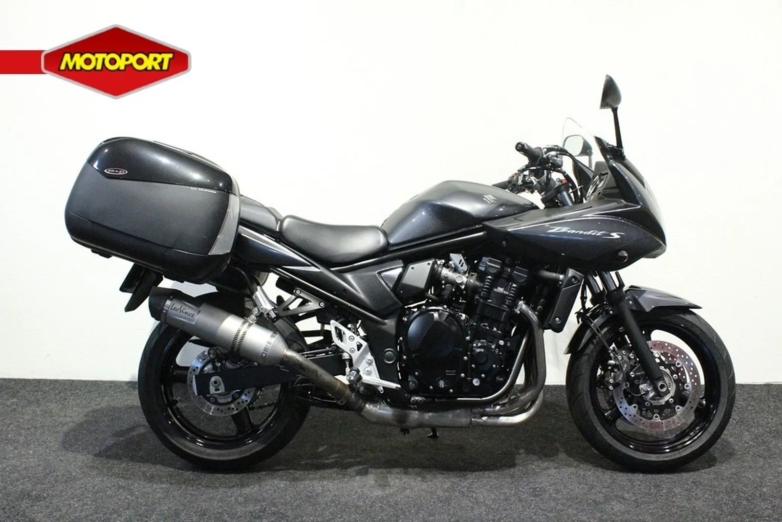 Suzuki GSF 650 SA (2017) — foto 1