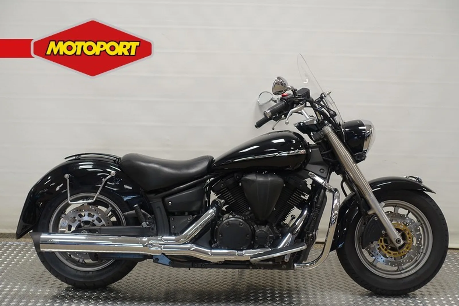 Yamaha XVS1300 A (2008) — foto 1