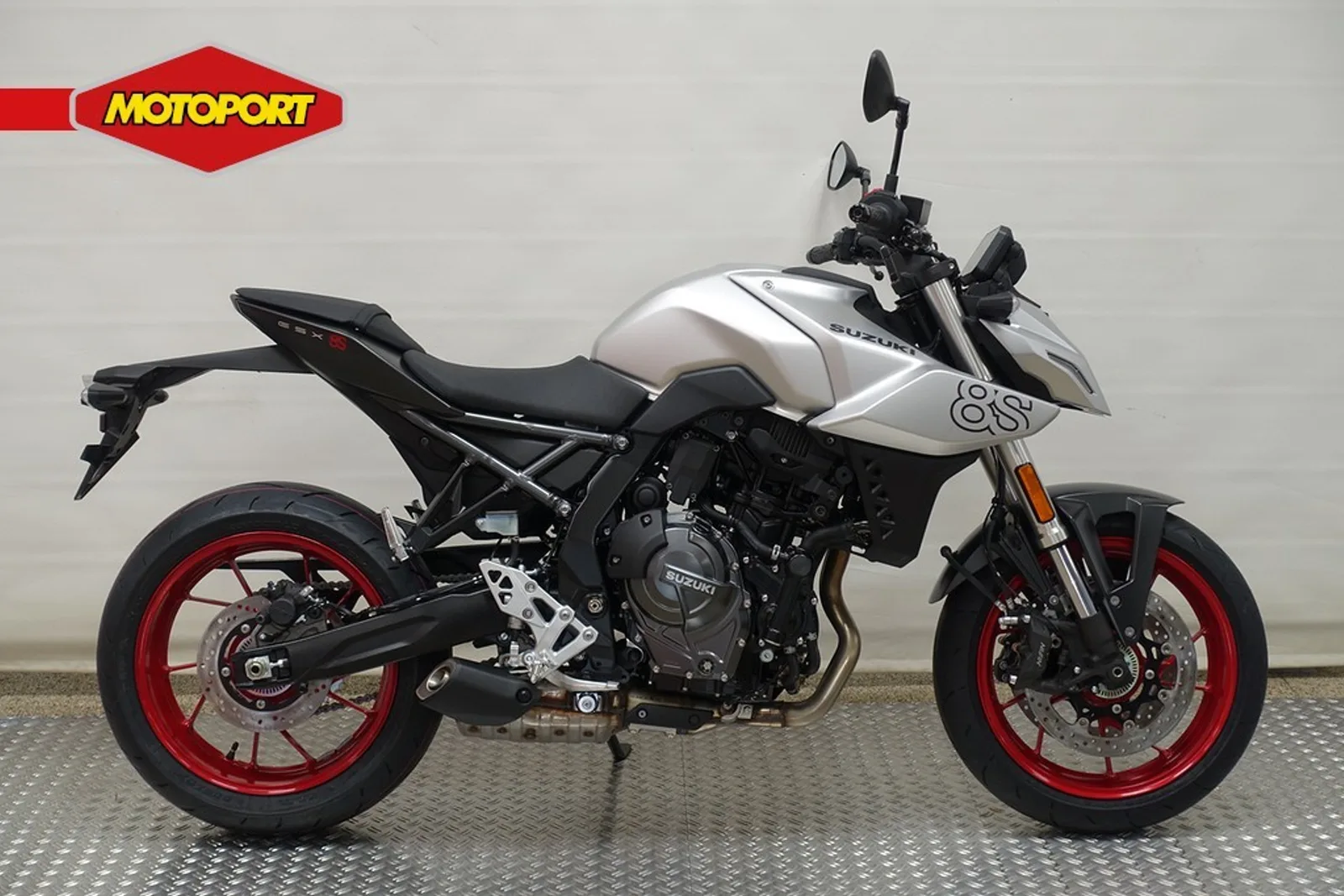 Suzuki GSX-8S (2026) — foto 1
