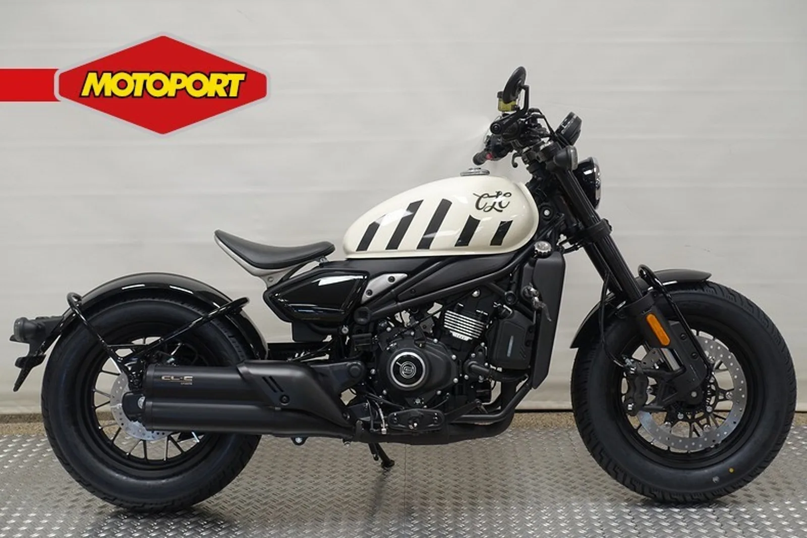 CFMoto 450 CLC Bobber (2026) — foto 1