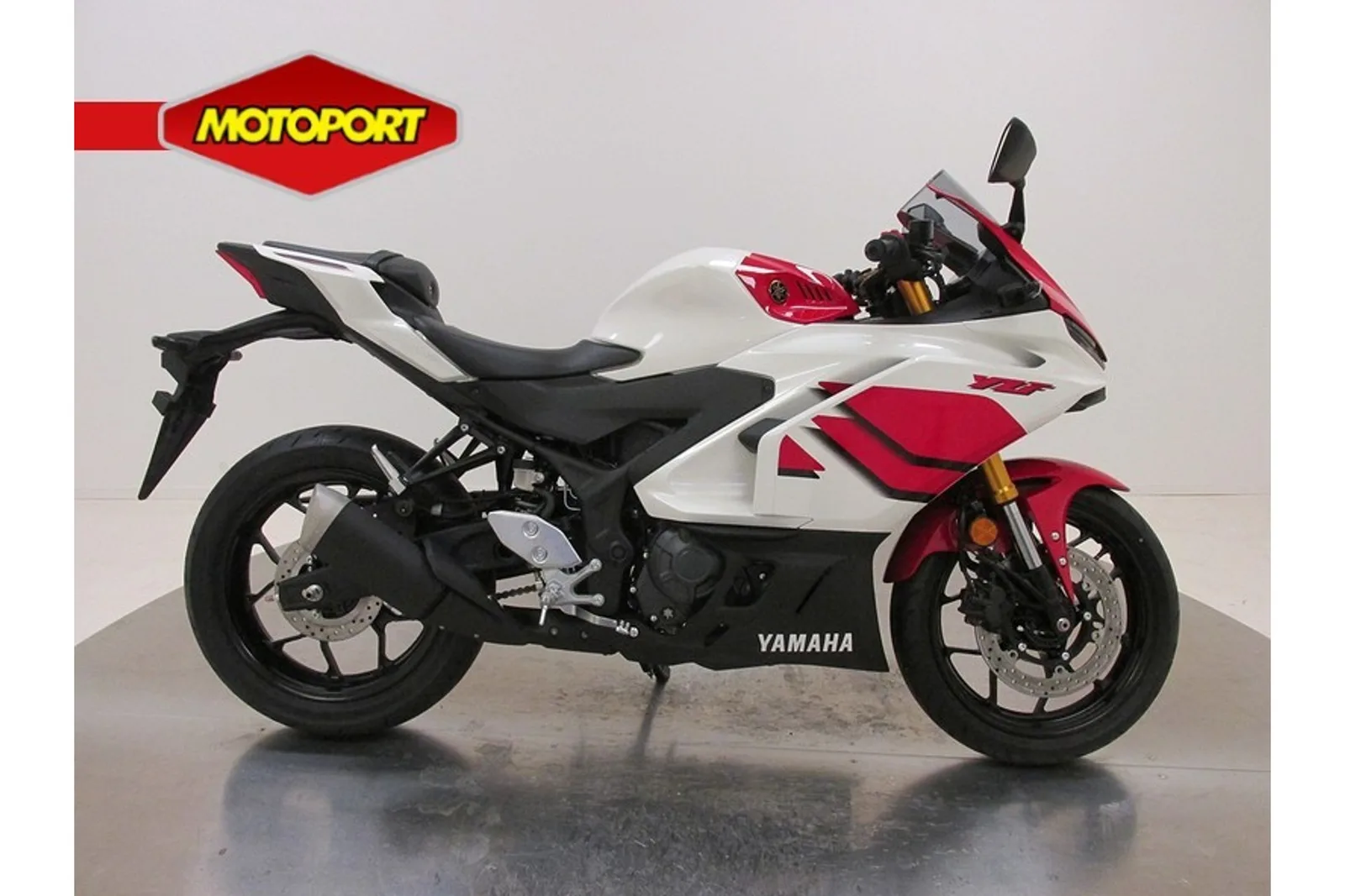 Yamaha YZF-R3 (2026) — foto 1