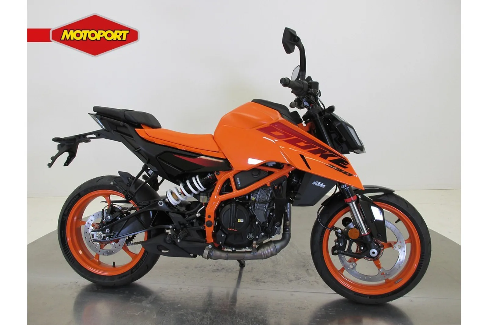 KTM 390 Duke (2024) — foto 1