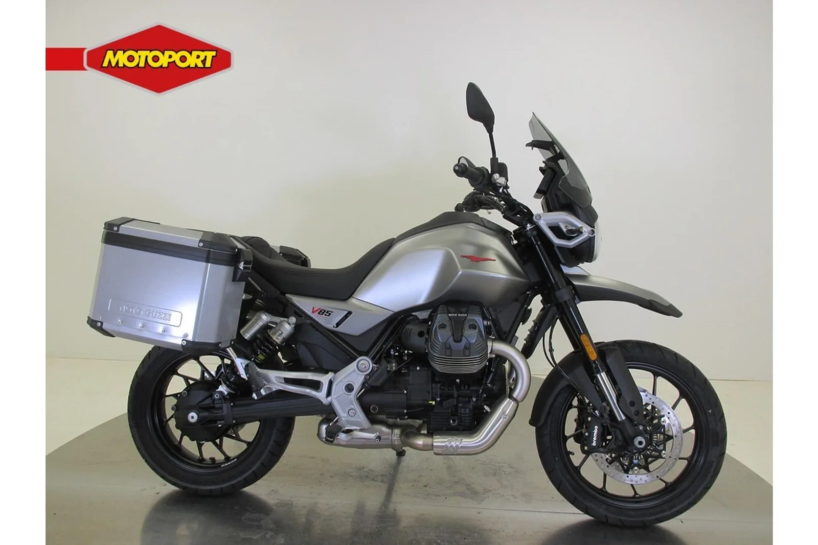 Moto Guzzi V85 Tt Strada (2024) — foto 1